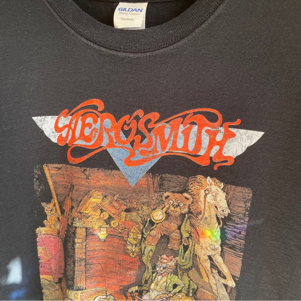 Aerosmith Toys in the Attic Graphic Band Tshirt. Black. Gildan Tag. Size Medium - Picture 6 of 11